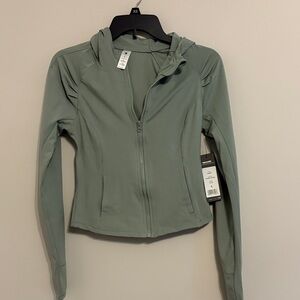 Yogalicious Women's Jacket in Sage Green.Brand New With Tags.